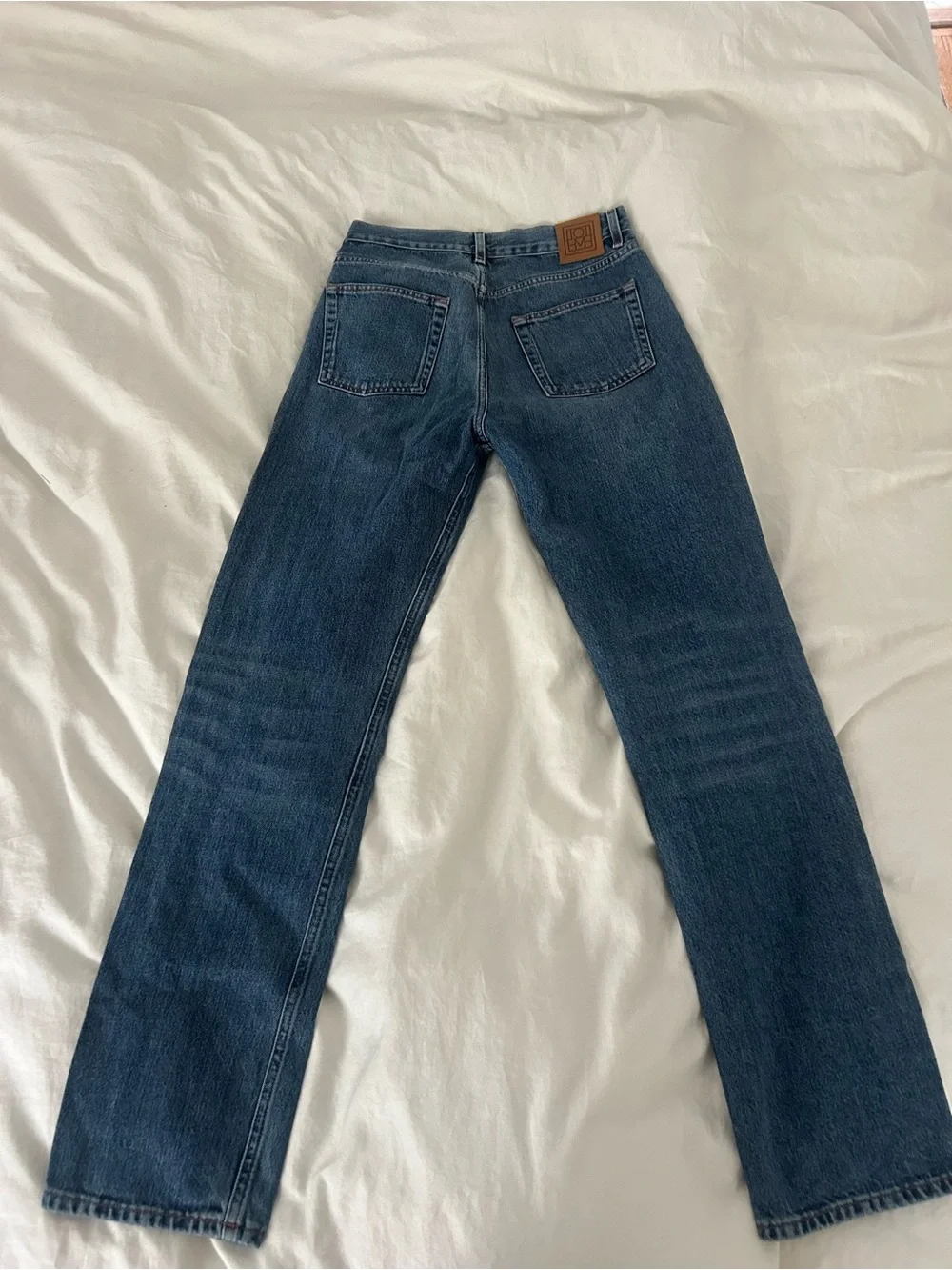 TOTEME Ease Blue Jeans - Picture 4 of 5
